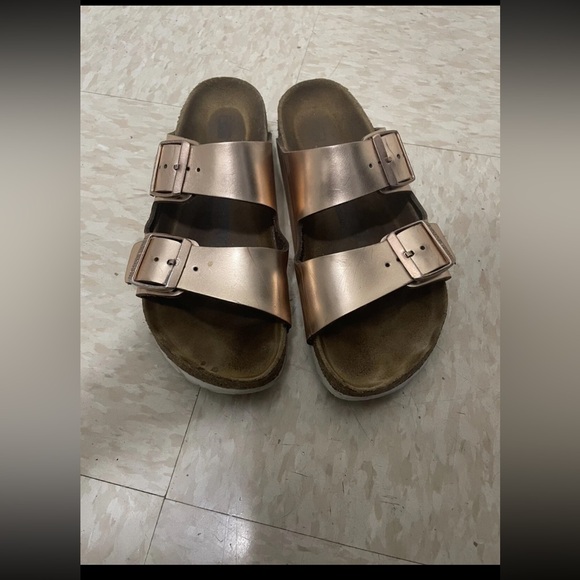 Birkenstock Women's Slippers in Metallic Bronze - Picture 1 of 6